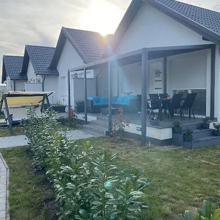 بيت للعطل Lipi - Away From *