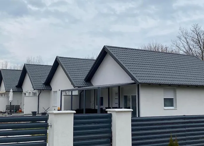 Vakantiehuis Lipi - Away From